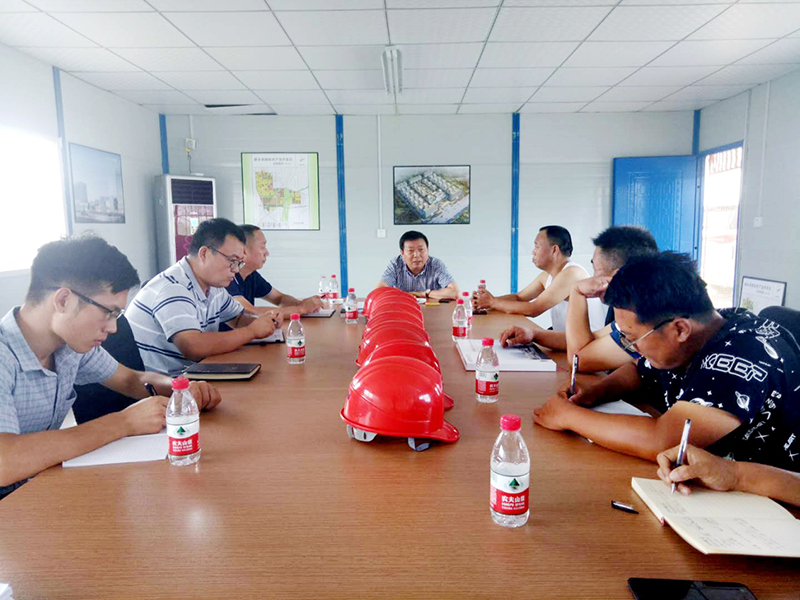 緊抓項目施工質量，加強推進施工進度